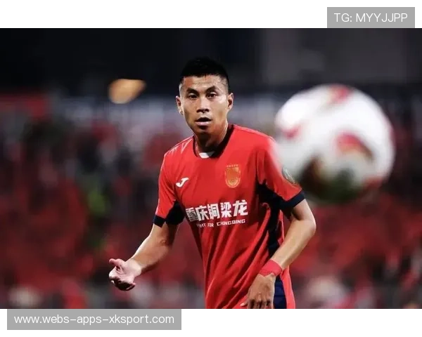 黄希扬回归助重庆冲中超,燃起希望之火 黄希扬回归助重庆冲中超,燃起希望之火