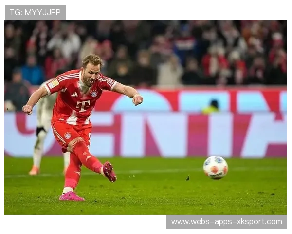 德甲拜仁外线拉扯撕裂防线，攻势猛烈难挡